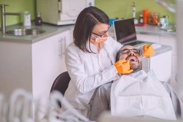 Best Weekend Emergency Dentist in Indnola, IA
